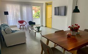 Charming Apartment In Downtown - Home Aris 301